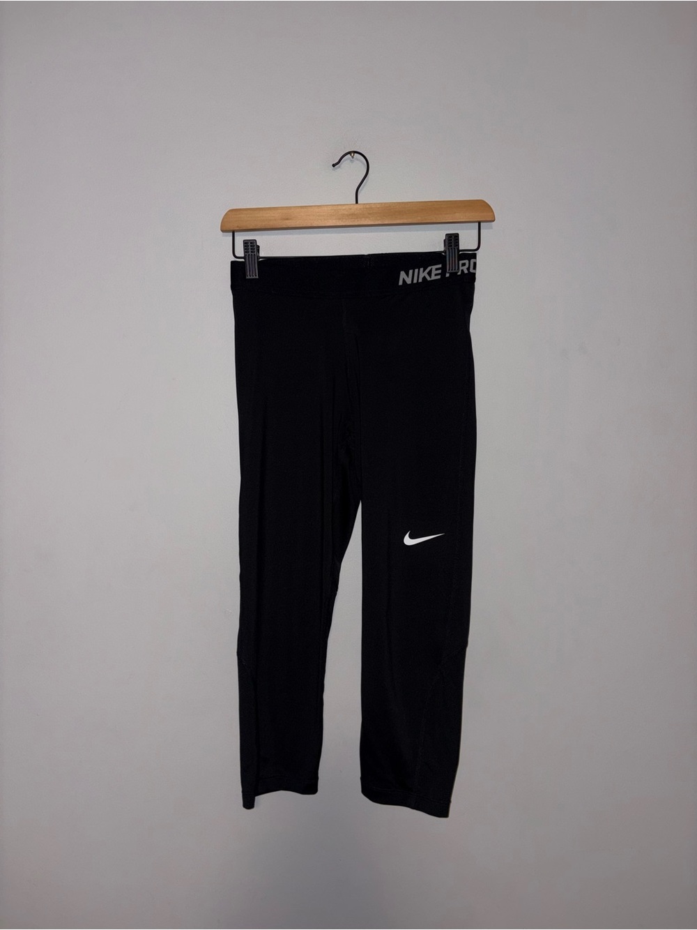 Nike | Black Crop Leggings | Size Medium